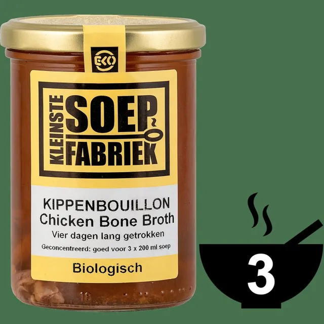 Vloeibare bone broth in een pot